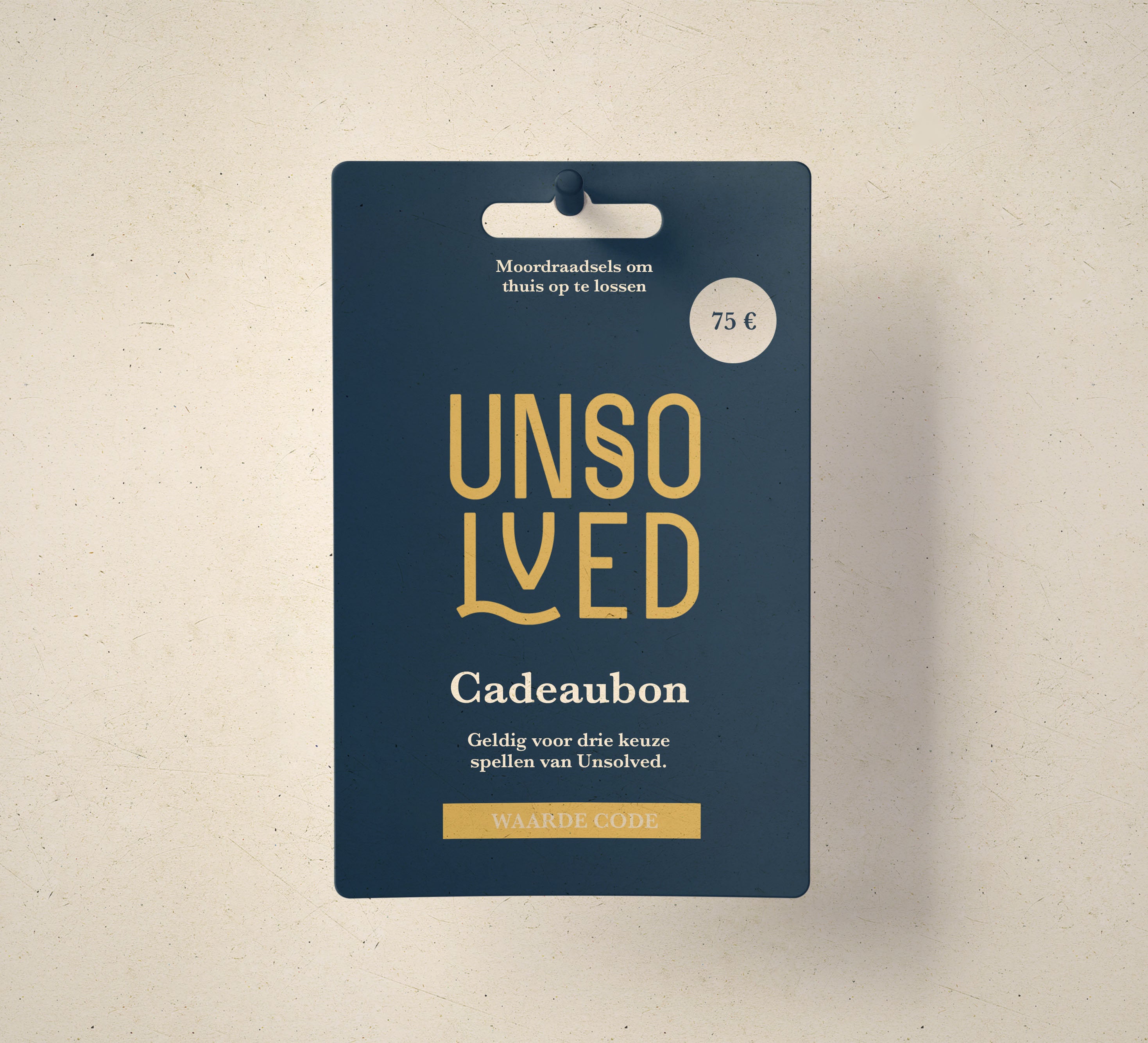 Cadeaubon van Unsolved van 75 euro met een donkergroene achtergrond en geel logo.